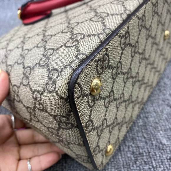 100% Authentic Gucci Leather Satchel Bag - Picture 4 of 14